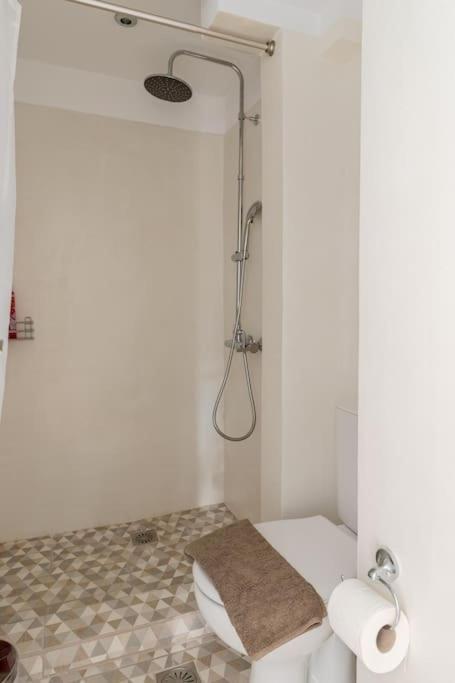 Brand New Bright Modern 6Bdr Apt-1Min To Acropolis Αθήνα Εξωτερικό φωτογραφία