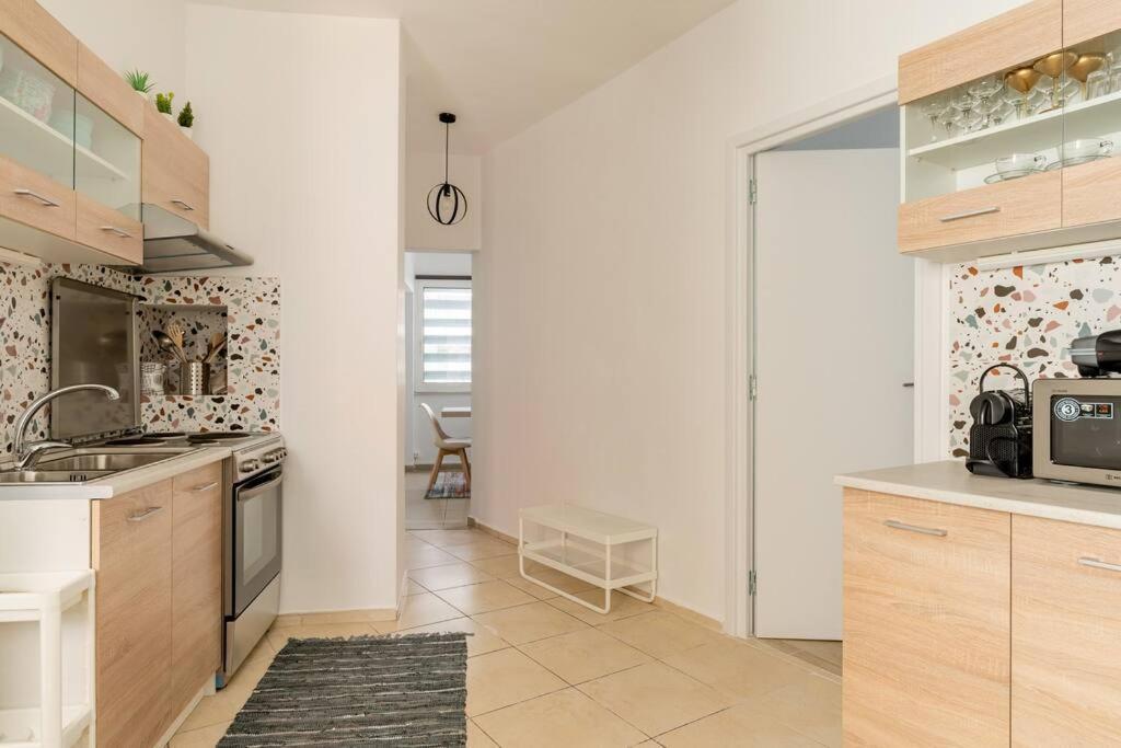Brand New Bright Modern 6Bdr Apt-1Min To Acropolis Αθήνα Εξωτερικό φωτογραφία
